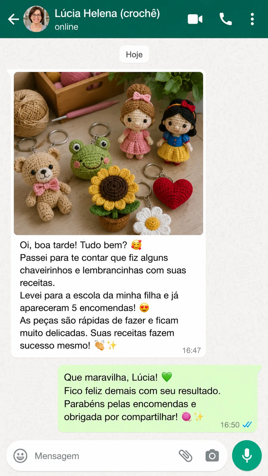 Depoimento no WhatsApp de cliente mostrando chaveirinhos e lembrancinhas de amigurumi